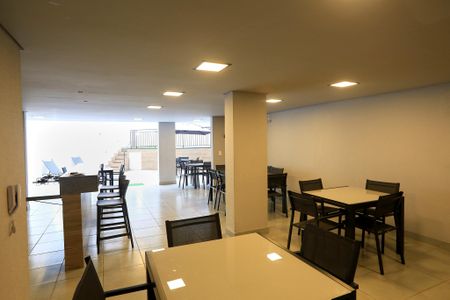 Apartamento para alugar com 47m², 2 quartos e 1 vaga Apartamento para alugar com 47m², 2 quartos e 1 vagaÁrea comum - Salão de festas