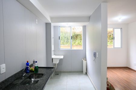 Apartamento para alugar com 47m², 2 quartos e 1 vaga Apartamento para alugar com 47m², 2 quartos e 1 vagaCozinha e Área de Serviço