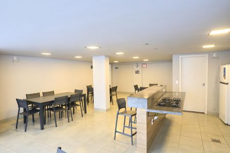 Apartamento para alugar com 47m², 2 quartos e 1 vaga Apartamento para alugar com 47m², 2 quartos e 1 vagaÁrea comum - Salão de festas