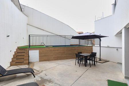 Apartamento para alugar com 47m², 2 quartos e 1 vaga Apartamento para alugar com 47m², 2 quartos e 1 vagaÁrea comum - Piscina