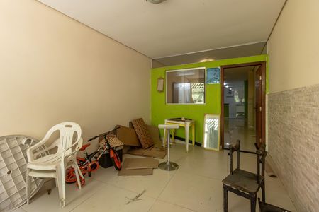 Casa para alugar com 200m², 2 quartos e 1 vaga Casa para alugar com 200m², 2 quartos e 1 vagaGaragem