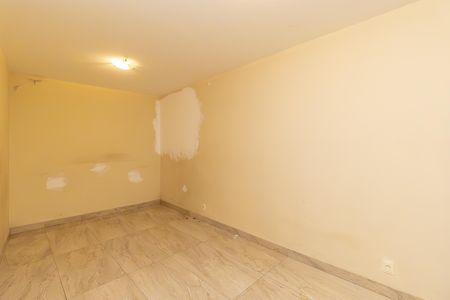 Quarto 2 de casa para alugar com 2 quartos, 200m² em São João Batista, Belo Horizonte