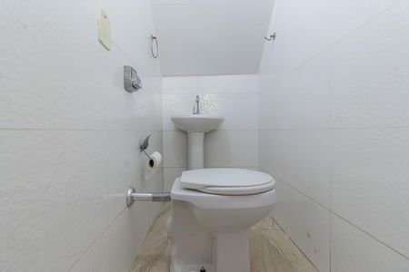 Casa para alugar com 200m², 2 quartos e 1 vaga Casa para alugar com 200m², 2 quartos e 1 vagaLavabo Inferior