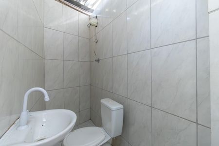 Casa para alugar com 200m², 2 quartos e 1 vaga Casa para alugar com 200m², 2 quartos e 1 vagaBanheiro Superior
