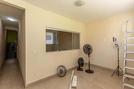 Casa para alugar com 200m², 2 quartos e 1 vaga Casa para alugar com 200m², 2 quartos e 1 vagaCorredor 2 Andar