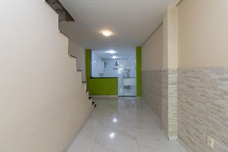 Sala de casa para alugar com 2 quartos, 200m² em São João Batista, Belo Horizonte