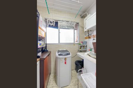 Apartamento à venda com 62m², 2 quartos e 1 vaga Apartamento à venda com 62m², 2 quartos e 1 vagaCozinha e Área de Serviço