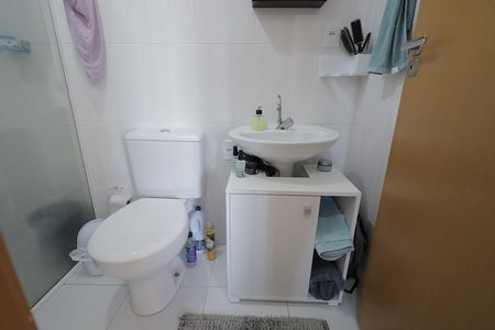 Apartamento à venda com 52m², 2 quartos e 1 vaga Apartamento à venda com 52m², 2 quartos e 1 vagaBanheiro