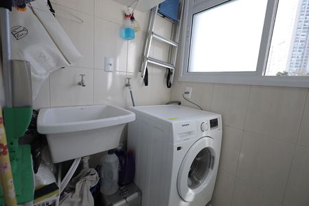 Apartamento à venda com 52m², 2 quartos e 1 vaga Apartamento à venda com 52m², 2 quartos e 1 vagaÁrea de Serviço