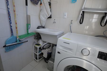 Apartamento à venda com 52m², 2 quartos e 1 vaga Apartamento à venda com 52m², 2 quartos e 1 vagaÁrea de Serviço