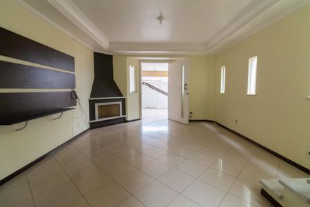 Casa para alugar com 147m², 3 quartos e 2 vagas Casa para alugar com 147m², 3 quartos e 2 vagasSala