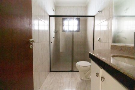 Casa para alugar com 147m², 3 quartos e 2 vagas Casa para alugar com 147m², 3 quartos e 2 vagasBanheiro