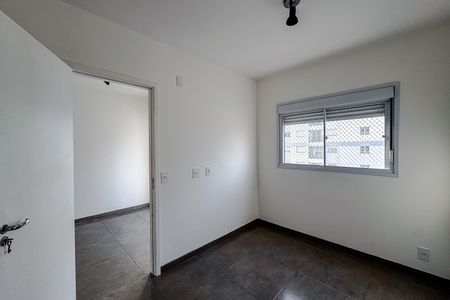 Quarto 2 de apartamento para alugar com 2 quartos, 38m² em Vila Invernada, São Paulo