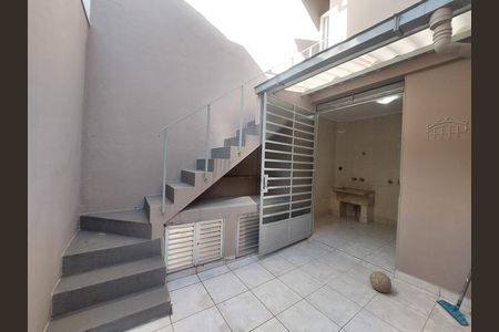 Casa para alugar com 152m², 3 quartos e 2 vagas Casa para alugar com 152m², 3 quartos e 2 vagasCorredor