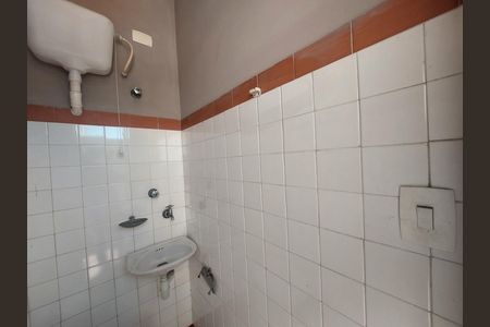 Casa para alugar com 152m², 3 quartos e 2 vagas Casa para alugar com 152m², 3 quartos e 2 vagasBanheiro da Edícula