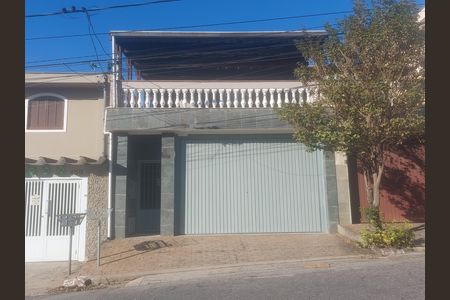 Casa para alugar com 152m², 3 quartos e 2 vagas Casa para alugar com 152m², 3 quartos e 2 vagasFachada