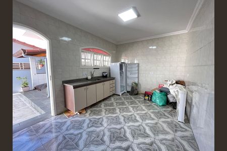 Casa à venda com 250m², 4 quartos e 3 vagasCozinha - edícula 