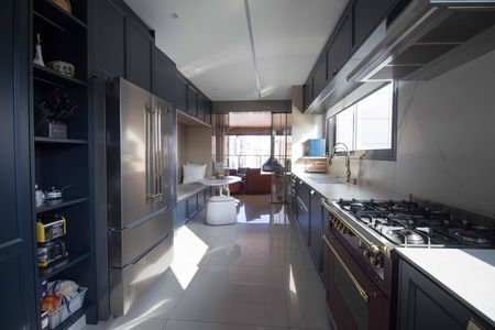Apartamento à venda com 347m², 3 quartos e 5 vagasCozinha