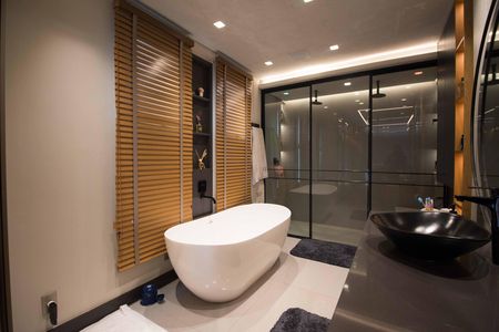 Apartamento à venda com 347m², 3 quartos e 5 vagasBanheiro da Suíte Master