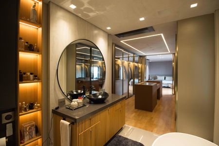 Apartamento à venda com 347m², 3 quartos e 5 vagasBanheiro da Suíte Master