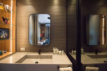 Apartamento à venda com 347m², 3 quartos e 5 vagasBanheiro da Suíte 2