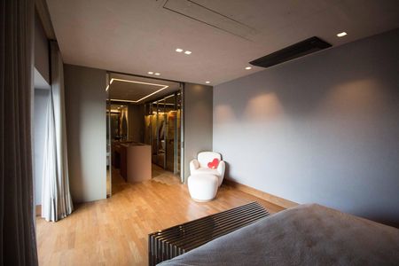 Apartamento à venda com 347m², 3 quartos e 5 vagasQuarto Suíte Master