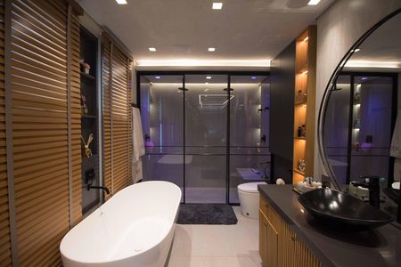 Apartamento à venda com 347m², 3 quartos e 5 vagasBanheiro da Suíte Master