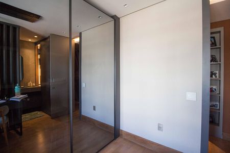 Apartamento à venda com 347m², 3 quartos e 5 vagasQuarto 1 - Suíte