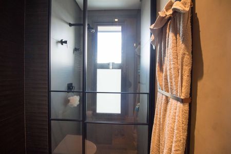 Apartamento à venda com 347m², 3 quartos e 5 vagasBanheiro da Suíte 2