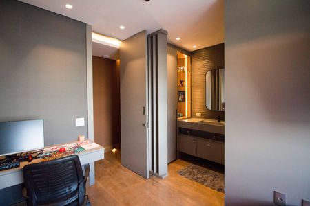 Apartamento à venda com 347m², 3 quartos e 5 vagasQuarto 2 - Suíte