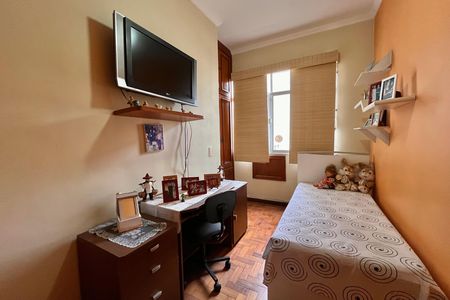 Apartamento para alugar com 145m², 3 quartos e sem vaga