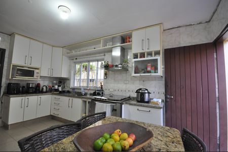 Cozinha de casa à venda com 3 quartos, 110m² em Bortolândia, São Paulo