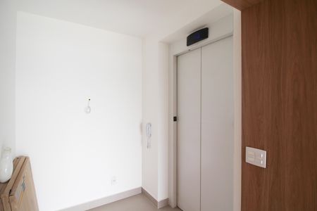 Apartamento à venda com 102m², 2 quartos e 2 vagas Apartamento à venda com 102m², 2 quartos e 2 vagasSala