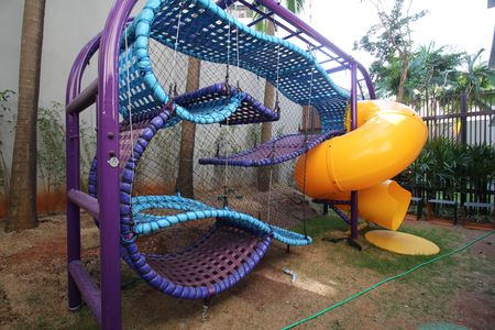 Apartamento à venda com 102m², 2 quartos e 2 vagas Apartamento à venda com 102m², 2 quartos e 2 vagasÁrea comum - Playground