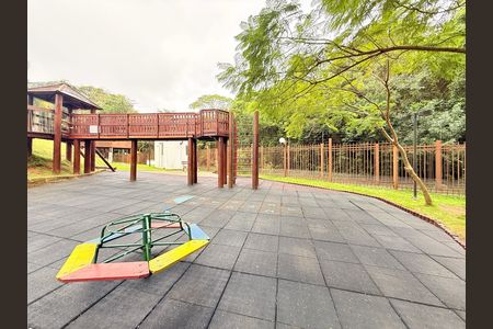 Apartamento à venda com 80m², 3 quartos e 2 vagasÁrea comum - Playground