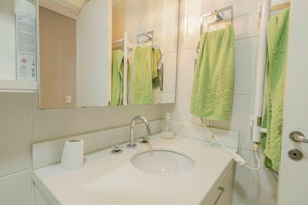 Apartamento à venda com 80m², 3 quartos e 2 vagasBanheiro da Suíte