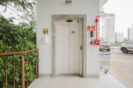 Apartamento à venda com 80m², 3 quartos e 2 vagasElevador para garagem 