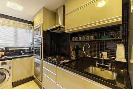 Apartamento à venda com 80m², 3 quartos e 2 vagasCozinha