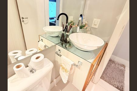 Apartamento à venda com 80m², 3 quartos e 2 vagasLavabo