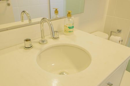 Apartamento à venda com 80m², 3 quartos e 2 vagasBanheiro Social