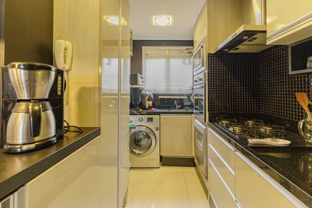 Apartamento à venda com 80m², 3 quartos e 2 vagasCozinha
