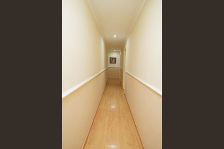 Apartamento à venda com 300m², 5 quartos e 2 vagas Apartamento à venda com 300m², 5 quartos e 2 vagasCorredor