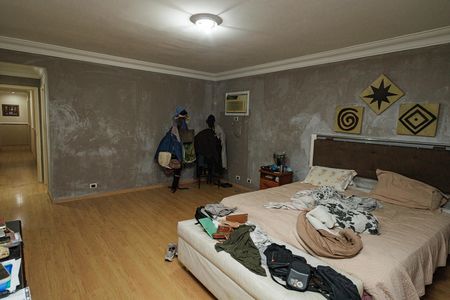 Apartamento à venda com 300m², 5 quartos e 2 vagas Apartamento à venda com 300m², 5 quartos e 2 vagasQuarto 2