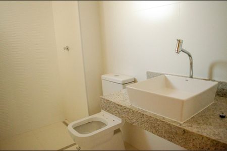 Apartamento para alugar com 120m², 3 quartos e 2 vagas Apartamento para alugar com 120m², 3 quartos e 2 vagasBanheiro da Suíte 1