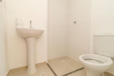 Apartamento à venda com 43m², 2 quartos e sem vaga Apartamento à venda com 43m², 2 quartos e sem vagaBanheiro