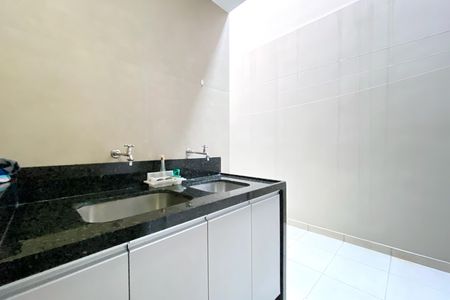 Casa à venda com 360m², 3 quartos e 4 vagas Casa à venda com 360m², 3 quartos e 4 vagasÁrea de Serviço