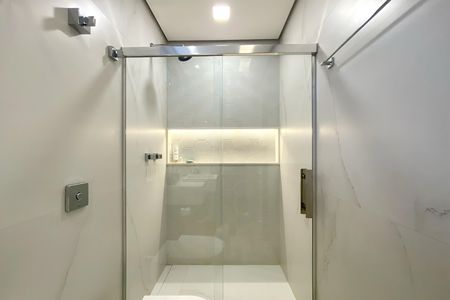 Casa à venda com 360m², 3 quartos e 4 vagas Casa à venda com 360m², 3 quartos e 4 vagasBanheiro da Suíte 2