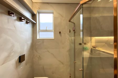 Casa à venda com 360m², 3 quartos e 4 vagas Casa à venda com 360m², 3 quartos e 4 vagasBanheiro da Suíte 1