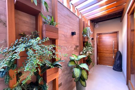 Casa à venda com 360m², 3 quartos e 4 vagas Casa à venda com 360m², 3 quartos e 4 vagasVaranda lateral da Sala