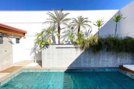Casa à venda com 360m², 3 quartos e 4 vagas Casa à venda com 360m², 3 quartos e 4 vagasPiscina